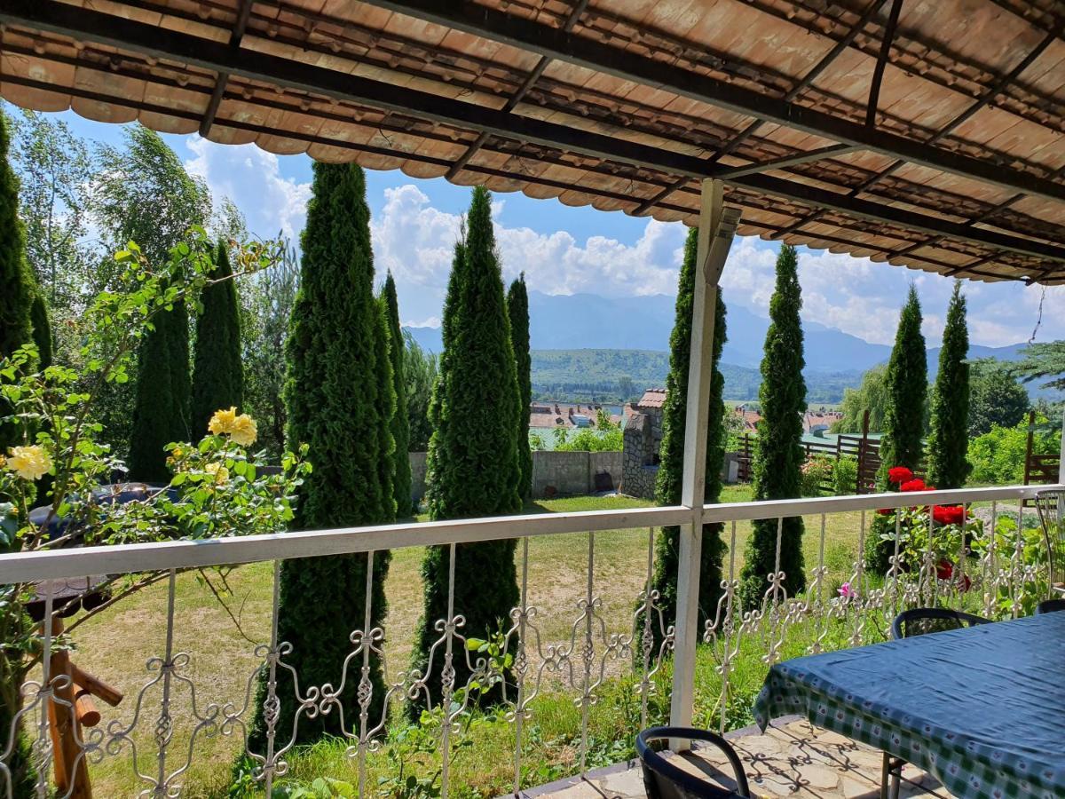 Casa Carpati Apartment Zărneşti Екстериор снимка